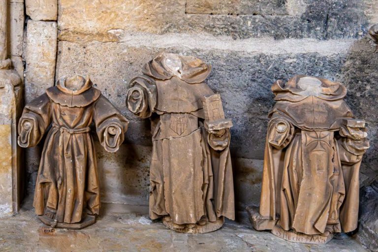 Dominicos y jesuitas en la Escuela de Salamanca: dos corrientes en diálogo y disputa