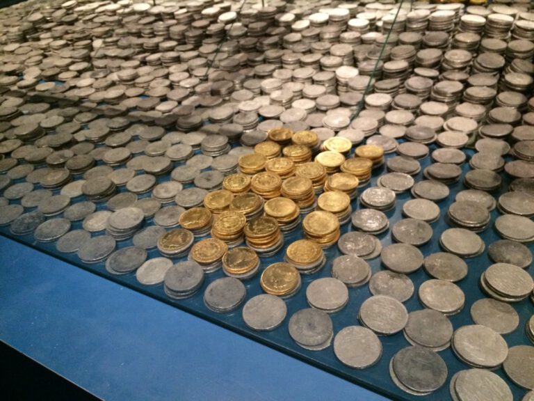La inflación y el oro de América según la Escuela de Salamanca